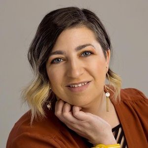 Meet your Posher, Alexis